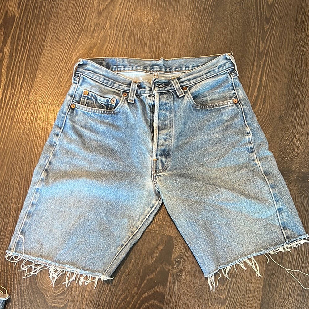 Vintage Levi’s 501 Cropped Capri Shorts